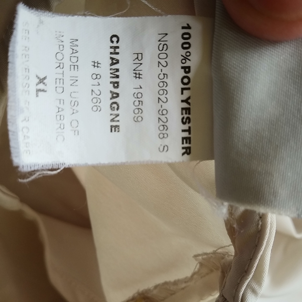 Modern Essentials XL Creme Shell Top Plus - Picture 6 of 6